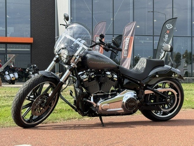 Harley-Davidson FXBRS Breakout 114 Solid Colour (bj 2022), Overig, Laan van Vredenoord 33
2289 DA  Rijswijk ZH, NL, ABS, 1868 cc