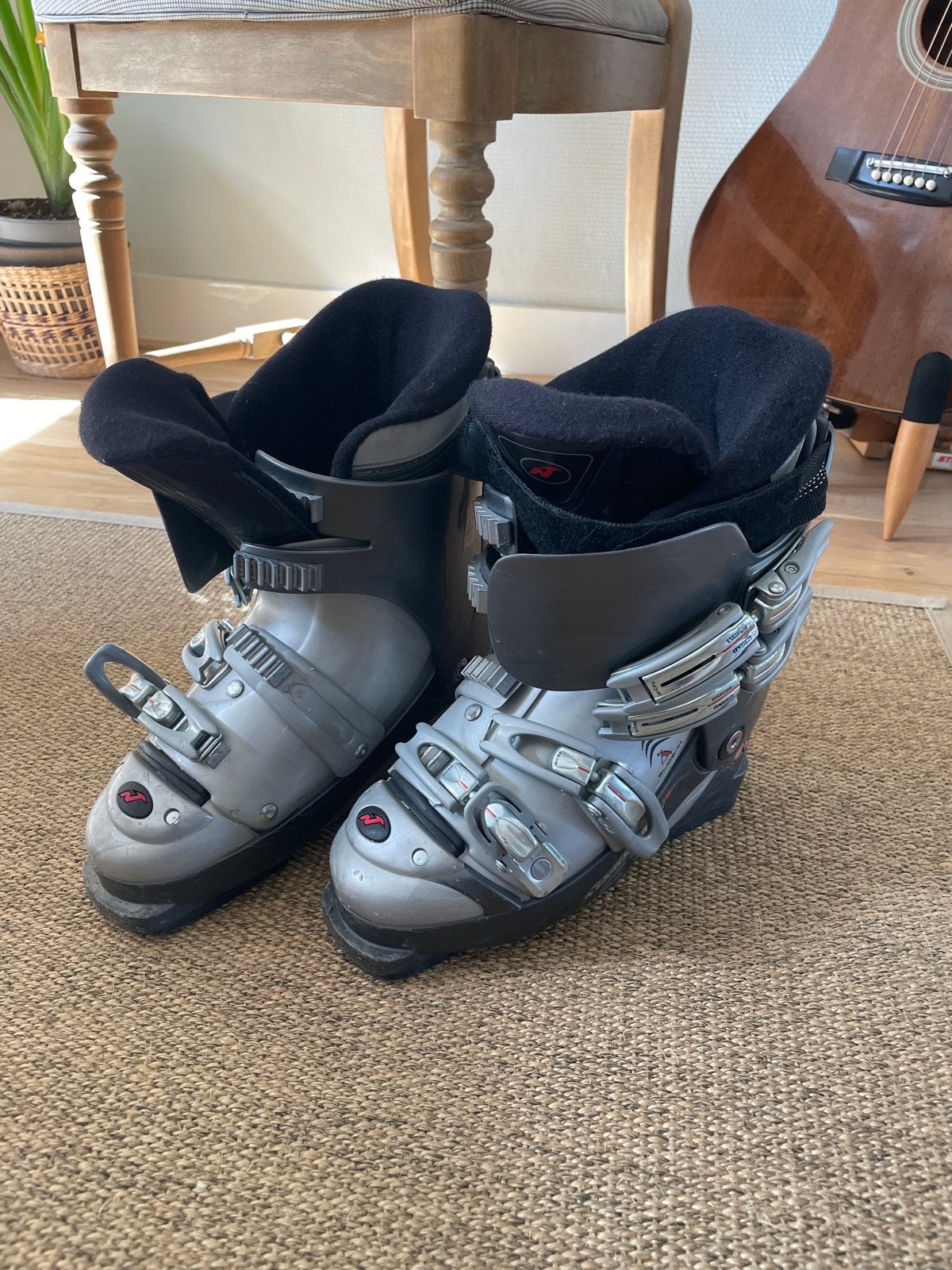 Gratis Nordica F7 Skischoenen - Maat 240/245, Sport en Fitness, Skiën en Langlaufen, Gebruikt, Verzenden, Schoenen, Nordica