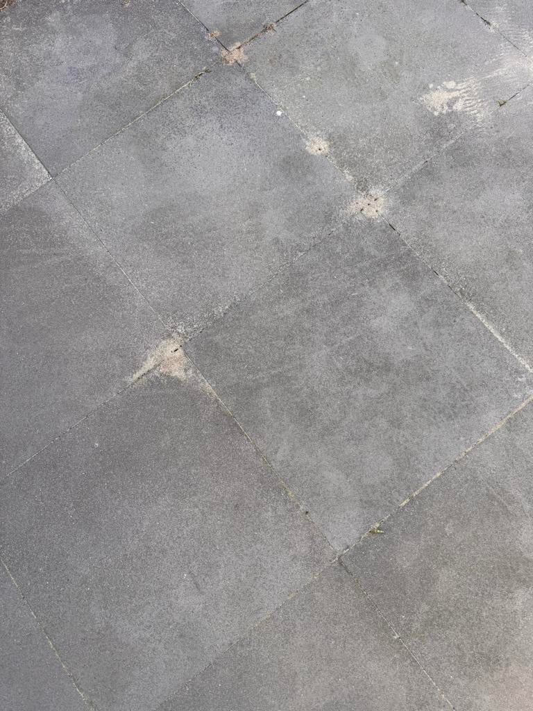 Tegels 60x60x5cm: 3 stuks + 5 opsluitbanden (gratis), Ophalen, Gebruikt, Minder dan 5 m², Beton