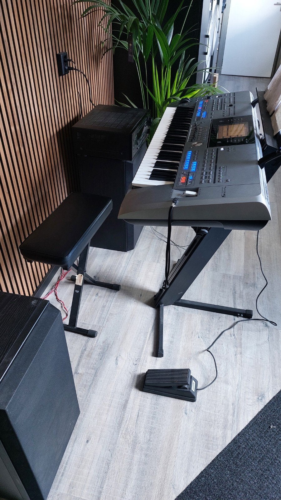 Yamaha Tyros 5 compleet met standaard, bankje, versterker, Muziek en Instrumenten, Ophalen, 61 toetsen, Yamaha, Zo goed als nieuw
