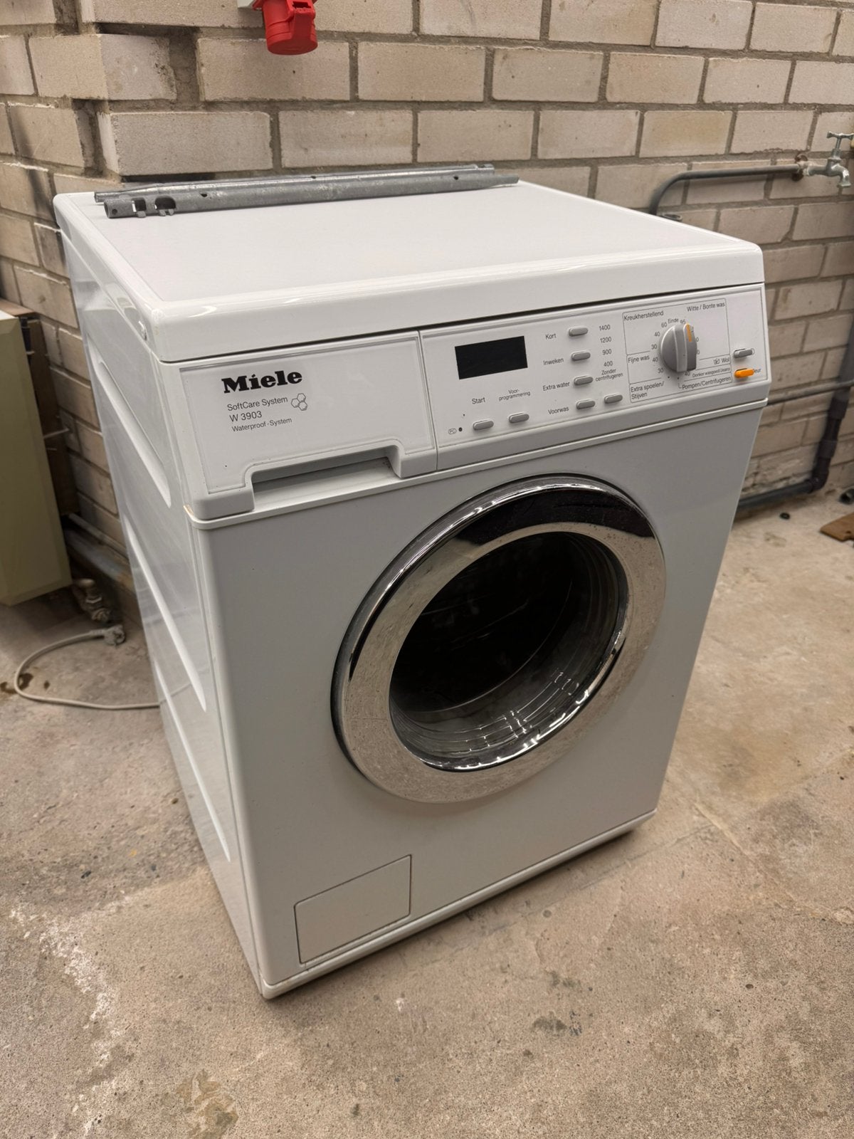 Miele W3903 wasmachine, Ophalen, Zo goed als nieuw, 1200 tot 1600 toeren, 85 tot 90 cm