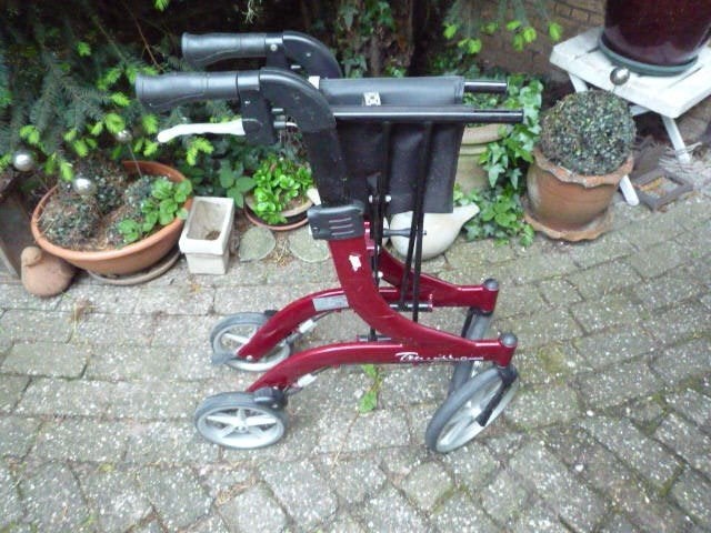 rollator travixx de luxe  maat M Medipoint, Diversen, Ophalen, Opvouwbaar, Zo goed als nieuw