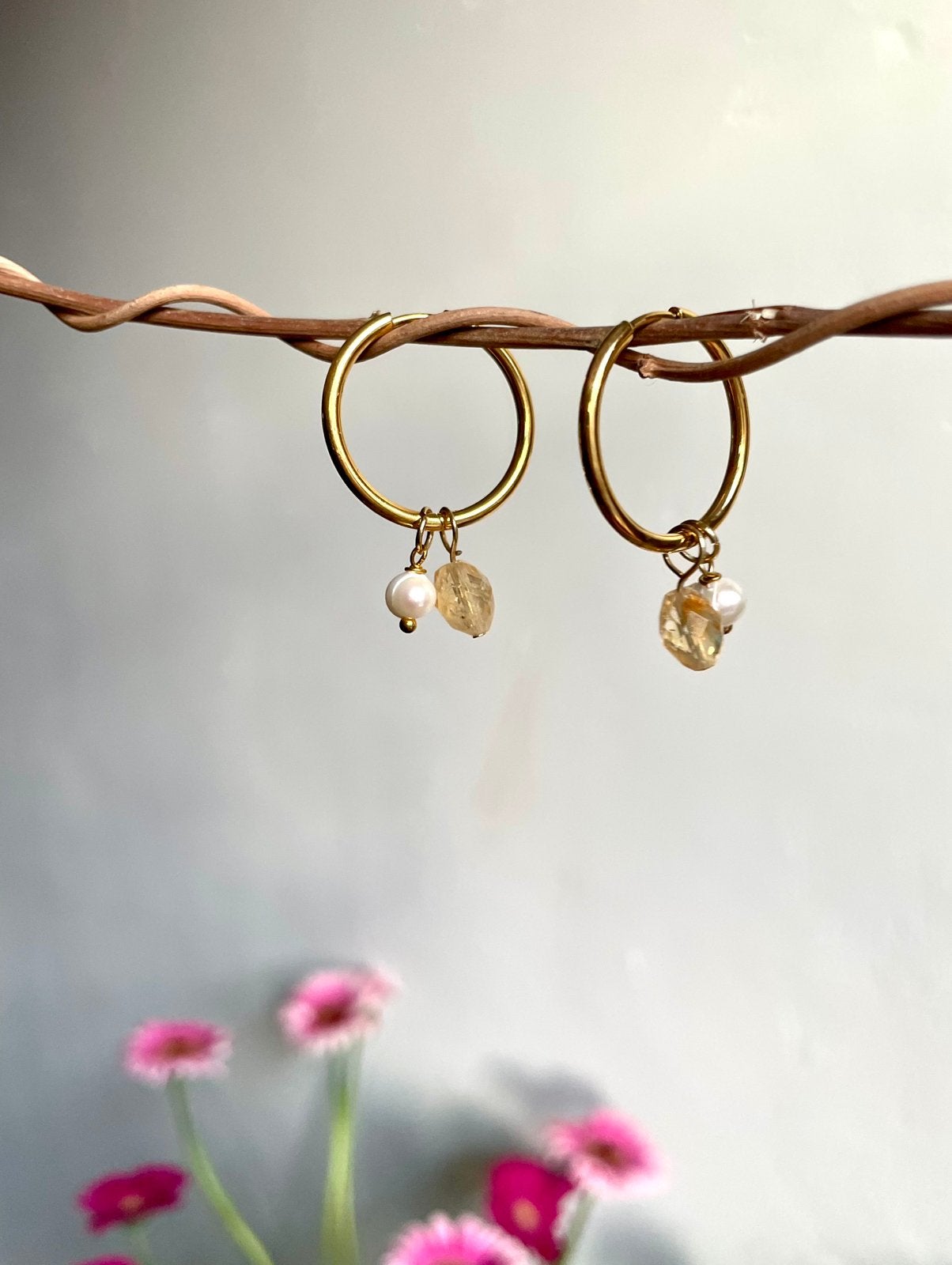 Creolen met parel en citrine oorbellen, Sieraden, Tassen en Uiterlijk, Oorbellen, Hangers, Geel, Nieuw, Ophalen of Verzenden