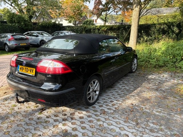 Saab 9-3 1.8 T 110KW Cabrio AUT 2005 Zwart, Auto's, 4 cilinders, Cabriolet, 4 stoelen, Zwart