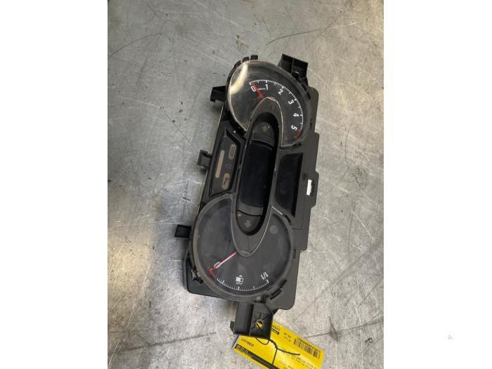 Instrumentenpaneel van een Opel Vivaro, Auto-onderdelen, Gebruikt, -, -, Opel