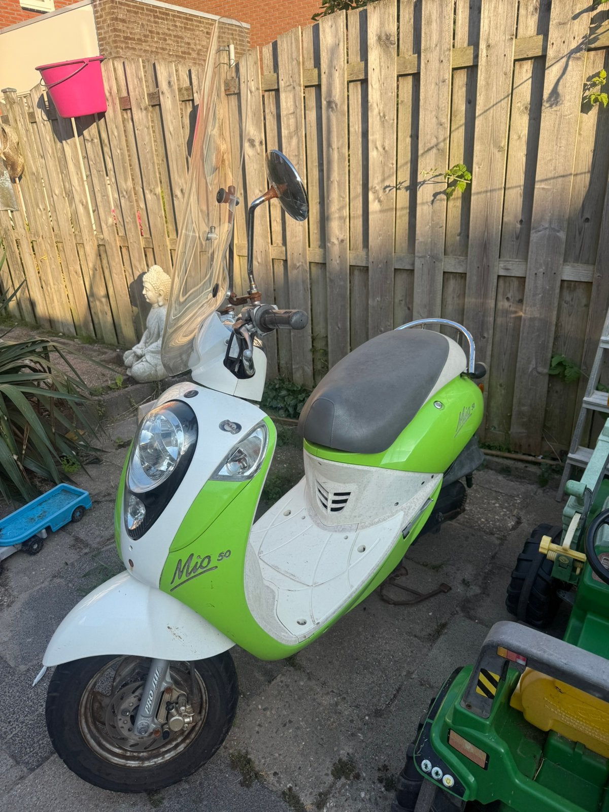 Scooter sym mio, Gebruikt, Benzine, 50 cc, Maximaal 25 km/u