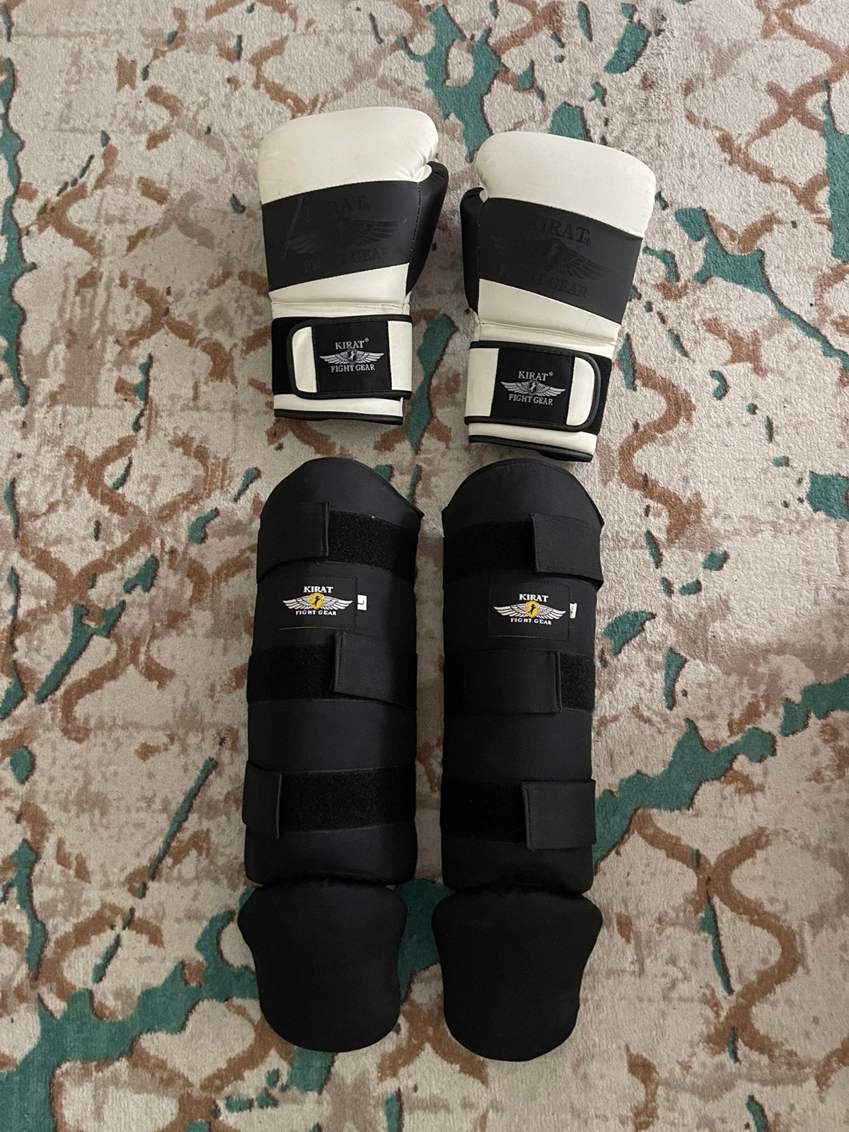 Kickboxing set gear, handschoenen en scheenbeschermers., Ophalen, Overige, Vechtsportbescherming, Maat L
