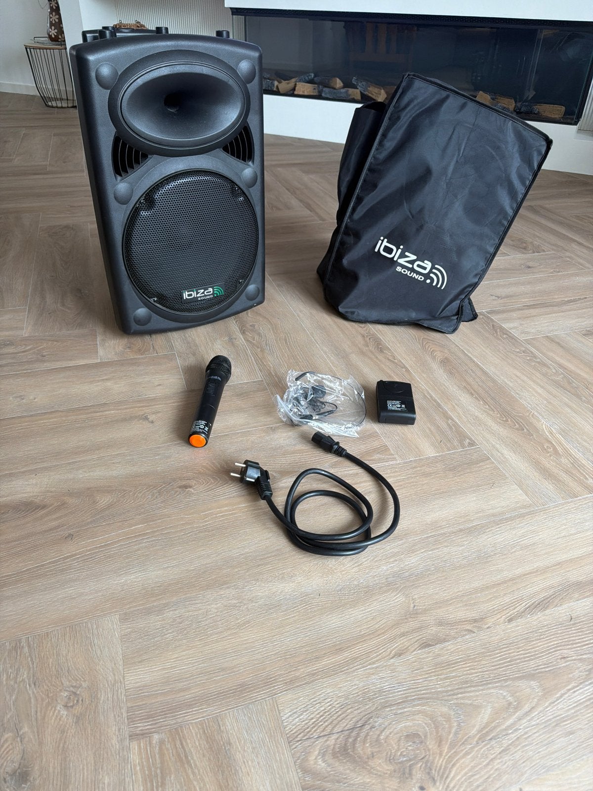 Ibiza Sound Draagbare Party Speaker met Microfoon, Audio, Tv en Foto, Overige merken, Party speaker, Ophalen of Verzenden, Zo goed als nieuw