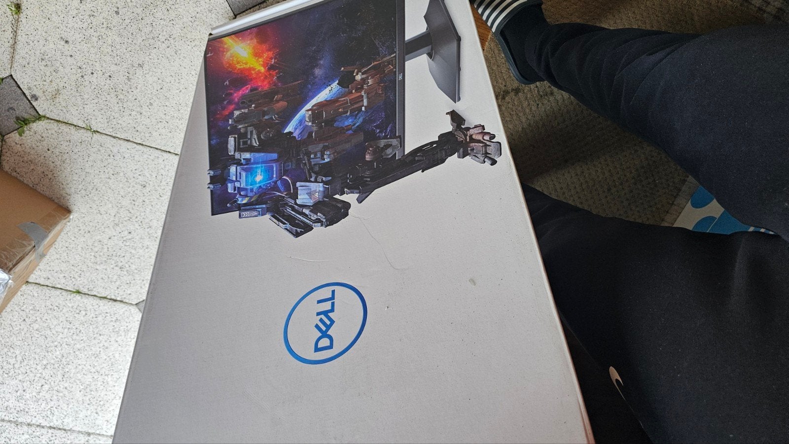 Dell 32" 4K Gaming Monitor 144Hz FreeSync 1MS + Monitor arm, Computers en Software, Monitoren, Hoofdtelefoonaansluiting, 101 t/m 150 Hz