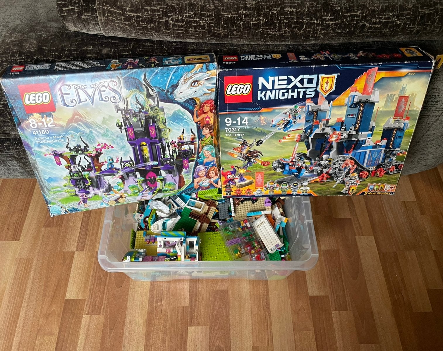 Veel lego 2 dozen en bak vol, Ophalen, Zo goed als nieuw, Losse stenen, Lego