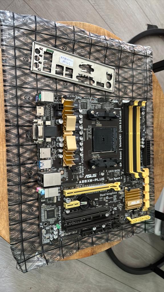 Asus AB8XM-Plus Moederbord, Computers en Software, Ophalen of Verzenden, Gebruikt
