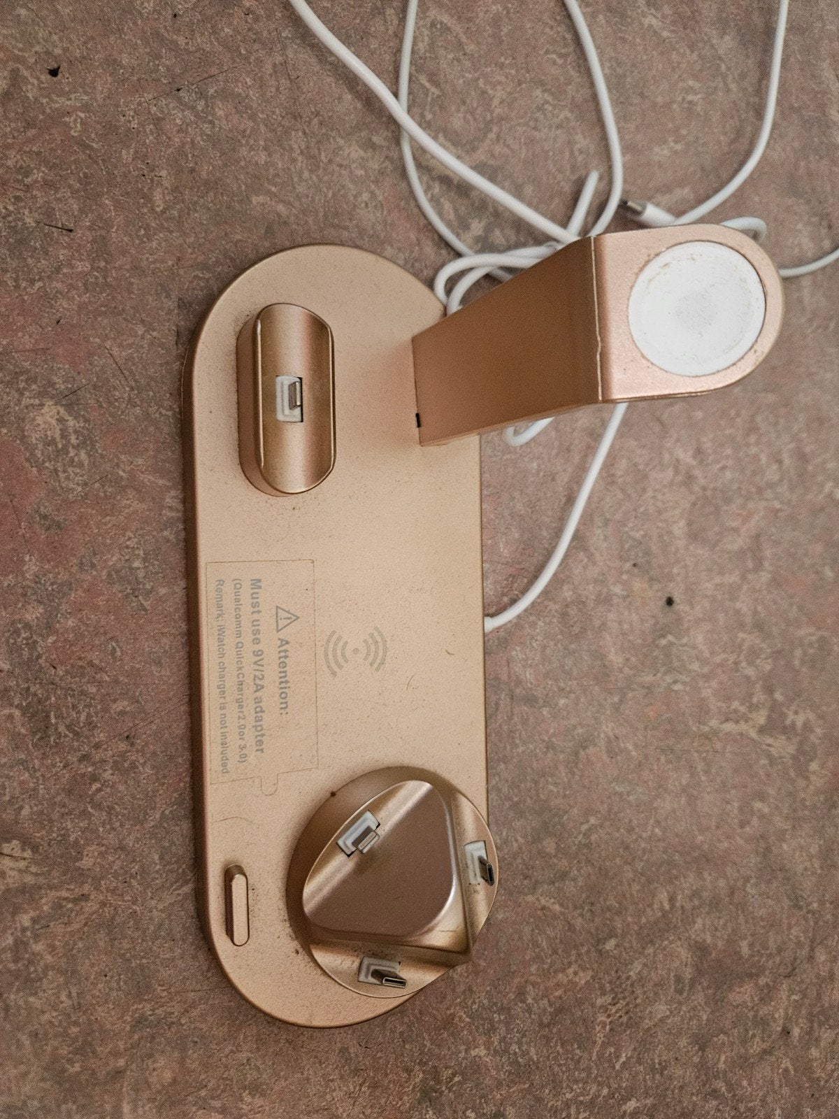 Gouden 3-in-1 draadloze oplader voor Apple apparaten, Ophalen, Draadloze oplader, Zo goed als nieuw, Apple