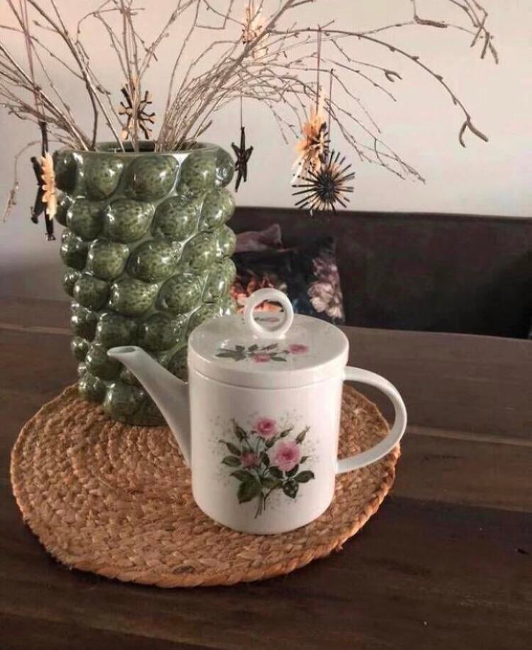 💝 Vintage VILLEROY & BOCH MILANO theepot wit roos, Overige typen, Ophalen of Verzenden, Zo goed als nieuw, Overige stijlen
