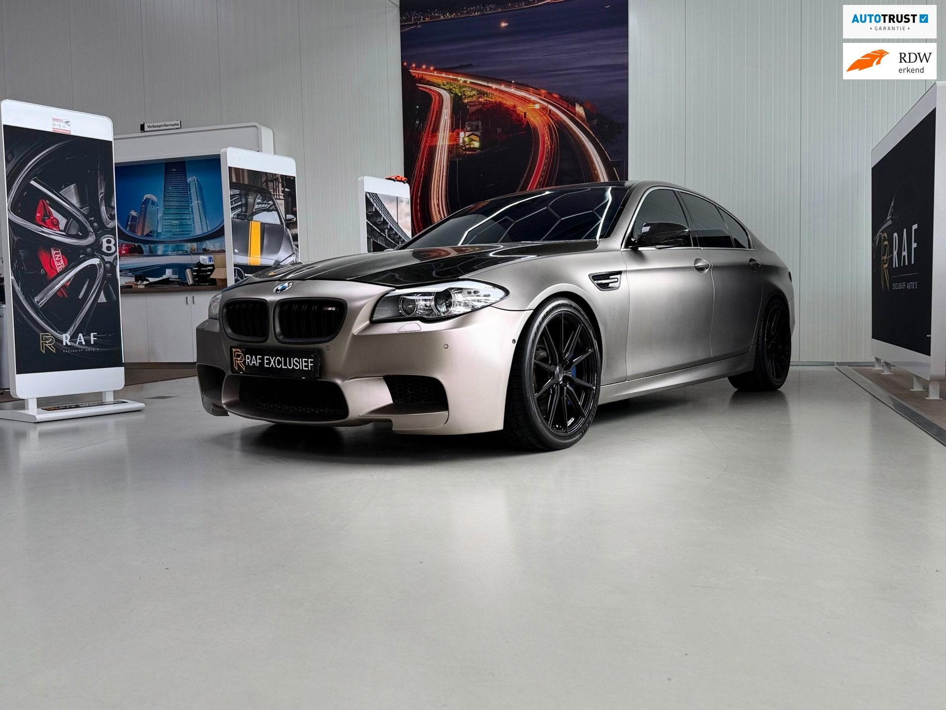 BMW 5-serie M5Automaat,Navi,Schuifkanteldak,, Auto's, Automaat, Achterwielaandrijving, Gebruikt, 4395 cc