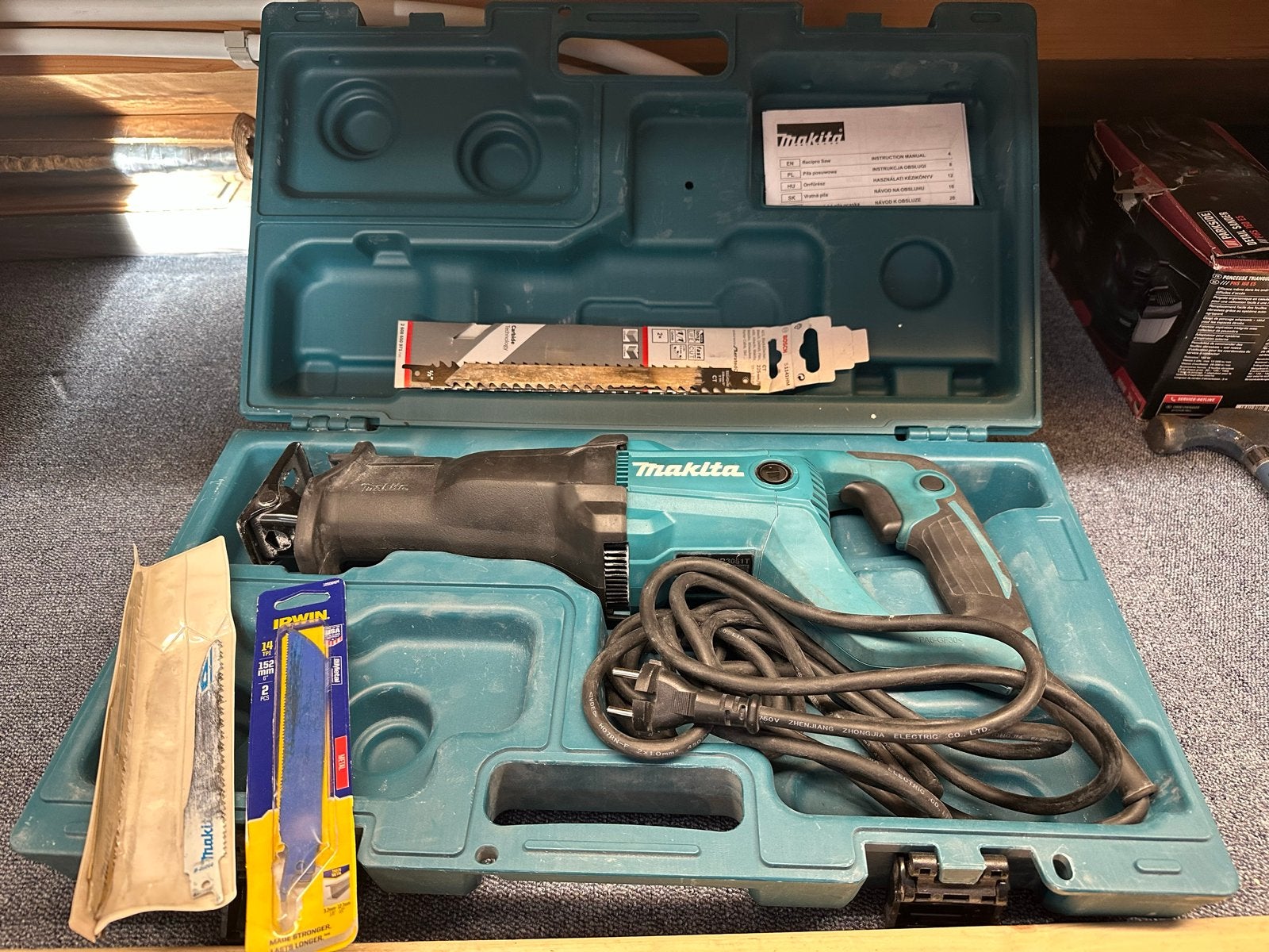 Makita Reciprozaag JR3051TK - Zo goed als nieuw, 70 mm of meer, Ophalen of Verzenden, Zo goed als nieuw, Reciprozaag