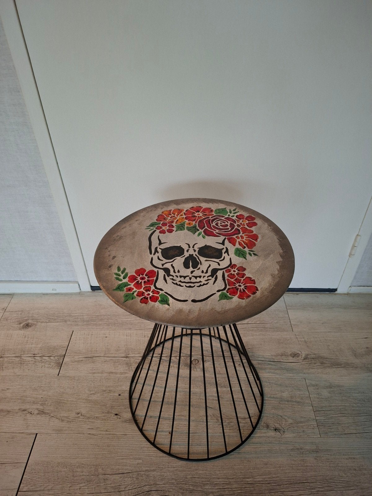 Bijzet tafel "Skull", 45 tot 60 cm, Minder dan 55 cm, Metaal of Aluminium, Rond