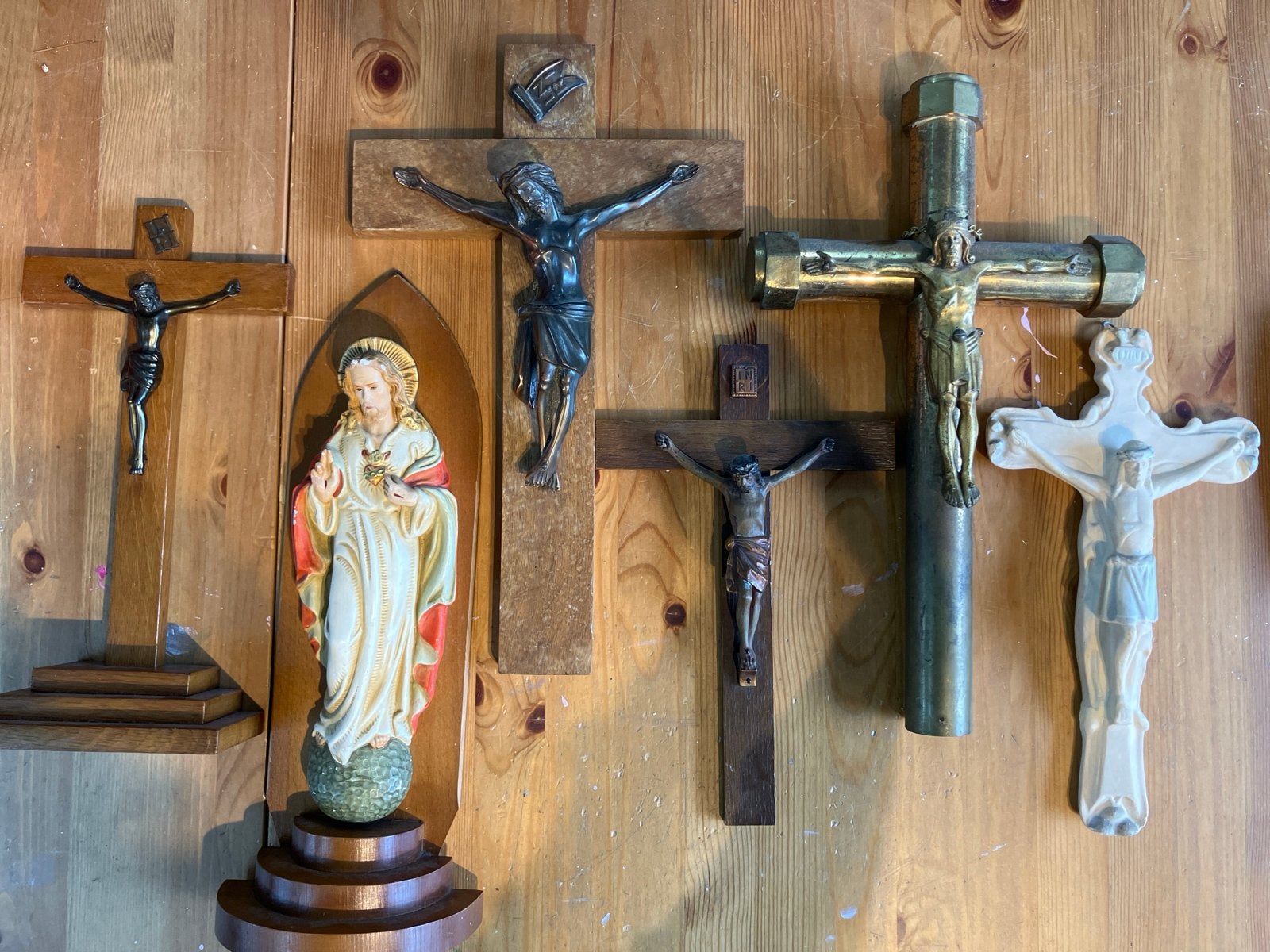 Diverse collectie religieuze kruisbeelden en beelden, Antiek en Kunst, Ophalen of Verzenden