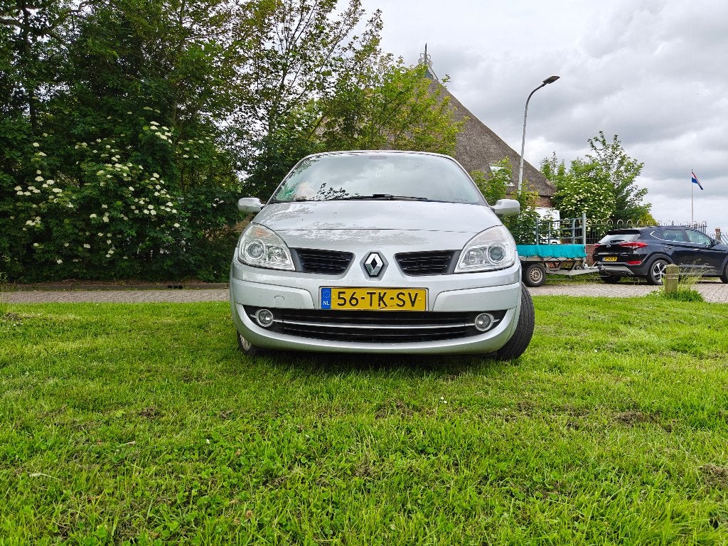 Renault Scénic 1.6 16V 82KW AUT E4 2006 Grijs, Auto's, Renault, 1345 kg, Stof, Zwart, 4 cilinders