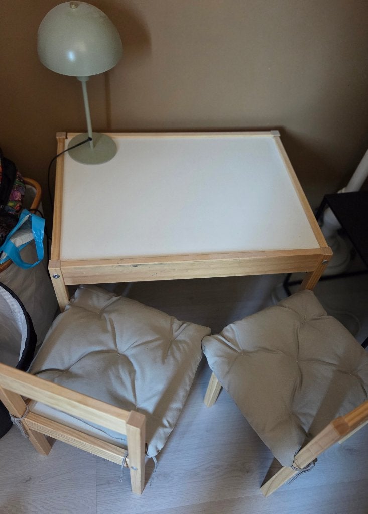 Kindertafeltje met stoeltjes, Kinderen en Baby's, Kinderkamer | Tafels en Stoelen, Ophalen, Gebruikt, Tafel(s) en Stoel(en)