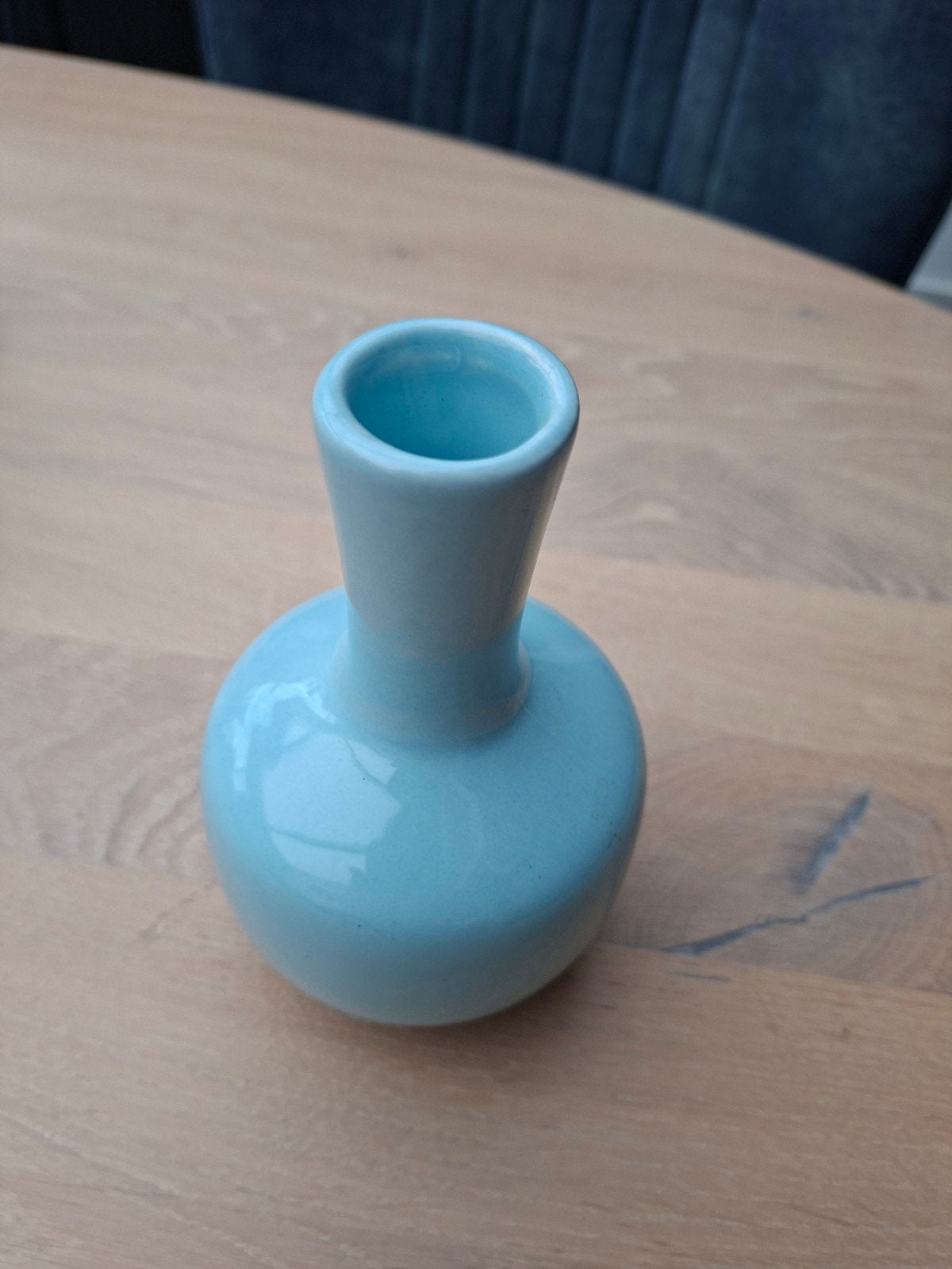 Kleine turquoise vaas - decoratief en stijlvol, Blauw, Zo goed als nieuw, Steen/keramiek, 15 cm