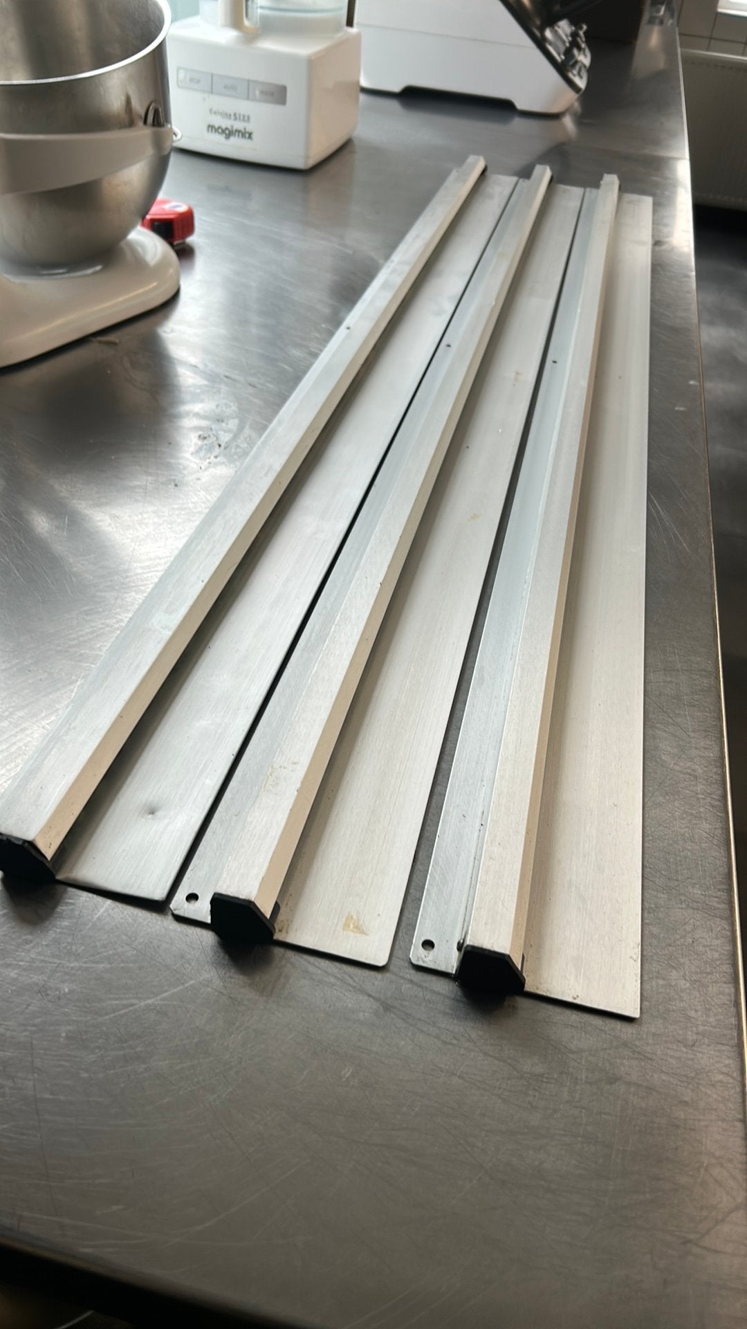 Aluminium bonnen rails 122 cm 3 stuks, Ophalen, Zo goed als nieuw