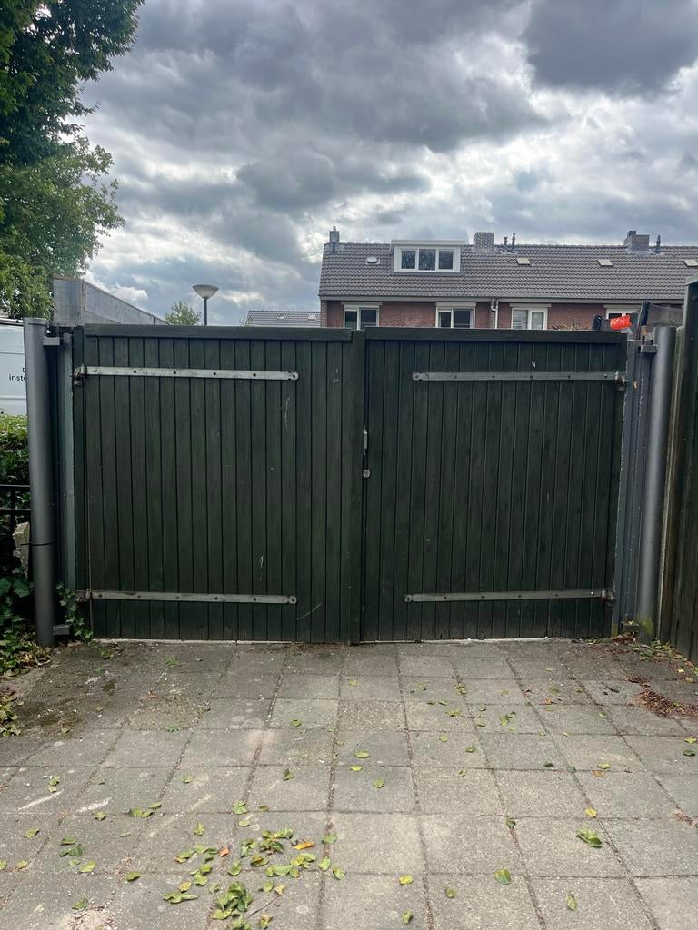 Gratis garagedeur af te halen in Maarheeze, Ophalen, Gebruikt, Garagedeur, Hout