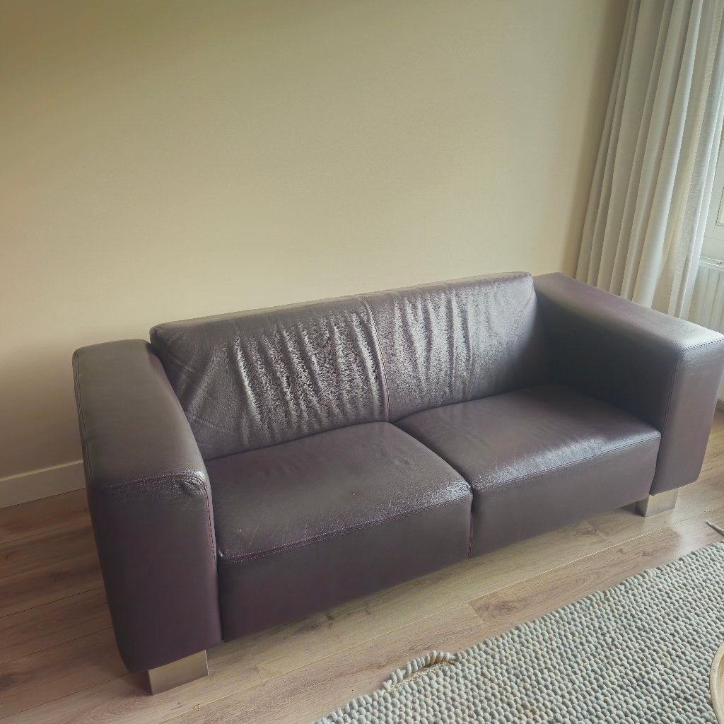 Rolf Benz 322 leren bank – aubergine – RVS poten – 2m breed, Huis en Inrichting, Ophalen, Gebruikt, Tweepersoons, 75 tot 100 cm