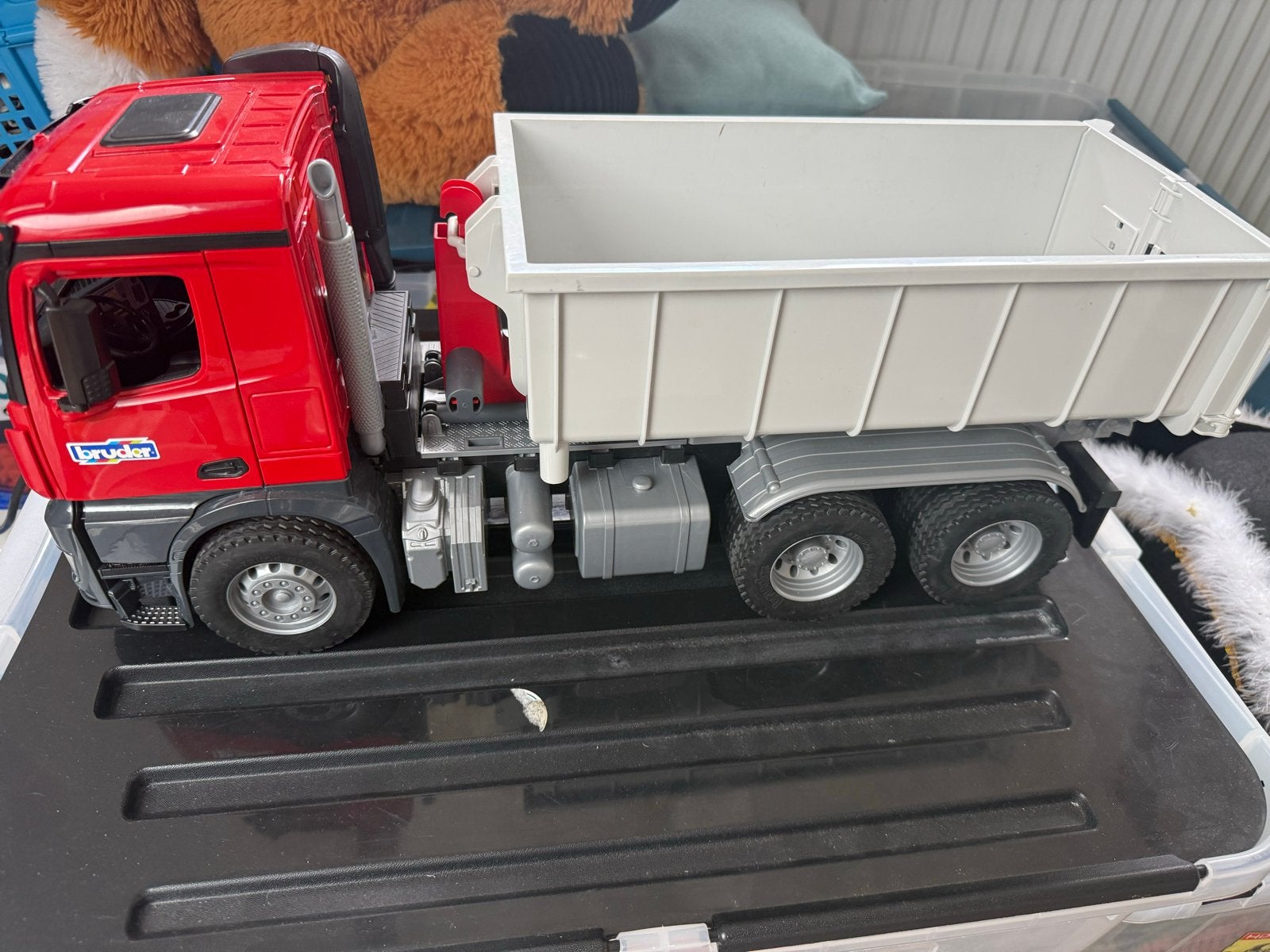 Bruder Mercedes-Benz Arocs vrachtwagen met container, Ophalen, Gebruikt