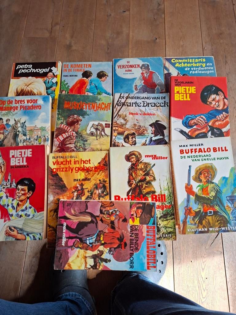 13 Kluitman pockets jeugd - Diverse avonturenboeken, Ophalen of Verzenden, Gelezen, Fictie algemeen