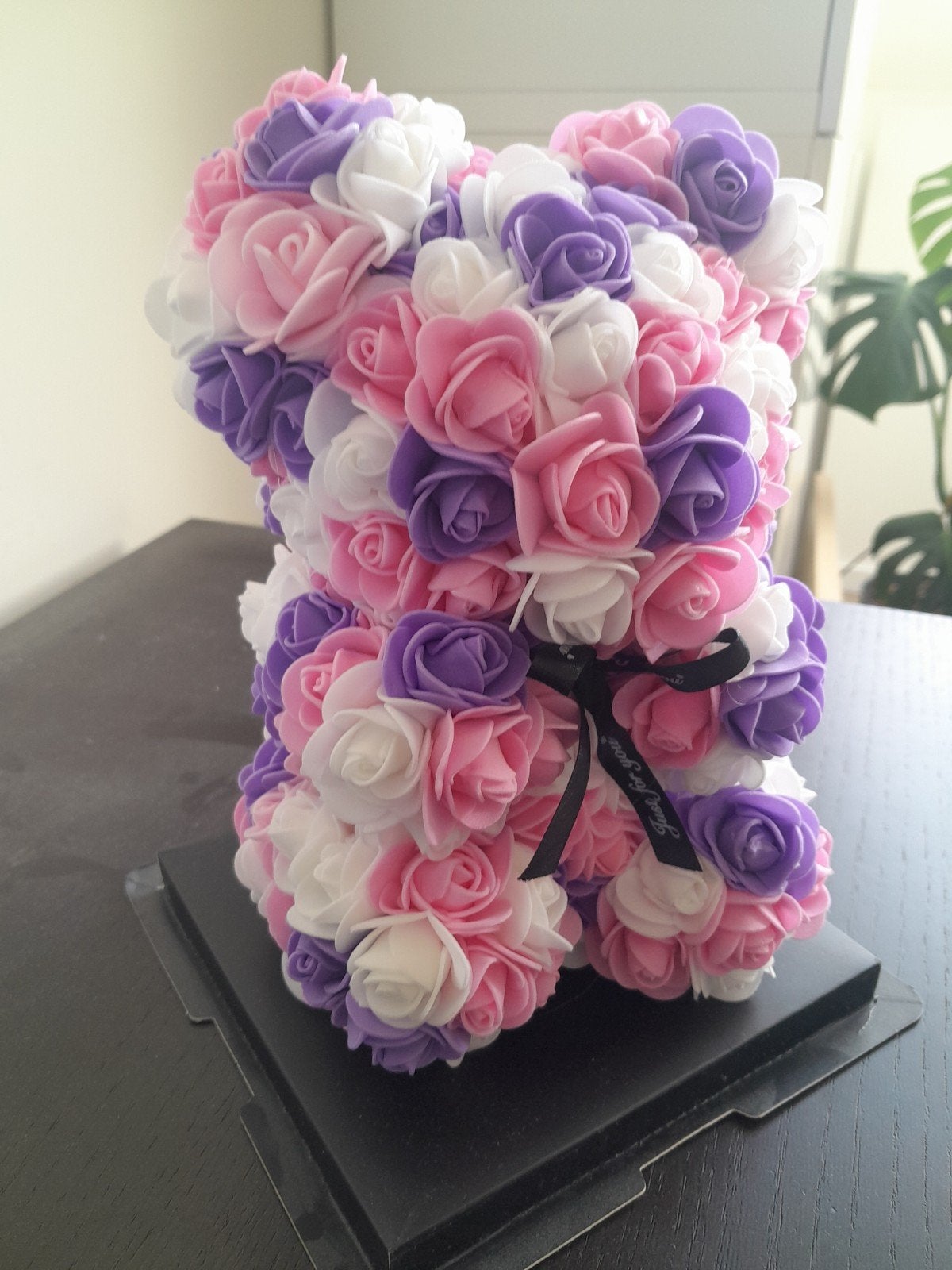 Rozenbeer - Rozen teddybeer in geschenkdoos, Ophalen of Verzenden, Nieuw, Meerkleurig, Kunststof