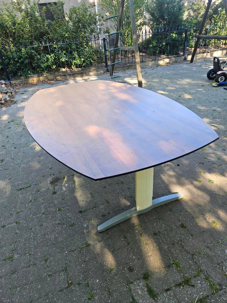Stevige ovale vergadertafel, Huis en Inrichting, Tafels | Eettafels, Gebruikt, 100 tot 150 cm, Vijf personen of meer, 150 tot 200 cm