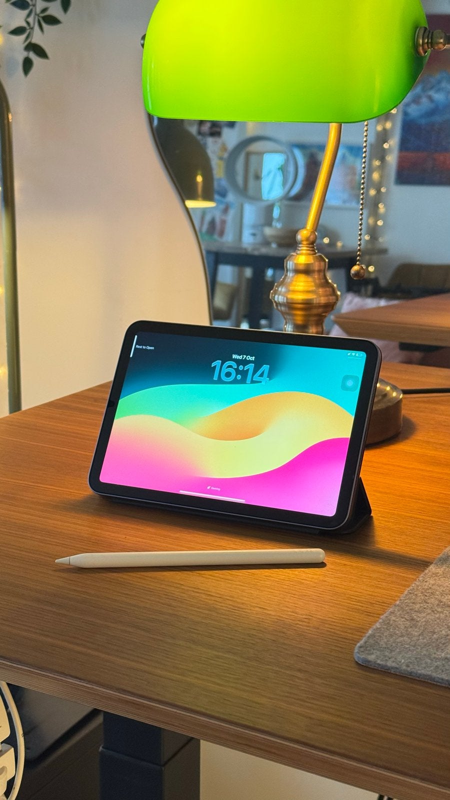 Apple iPad Mini 6 + Apple Pencil + Smart Folio Case