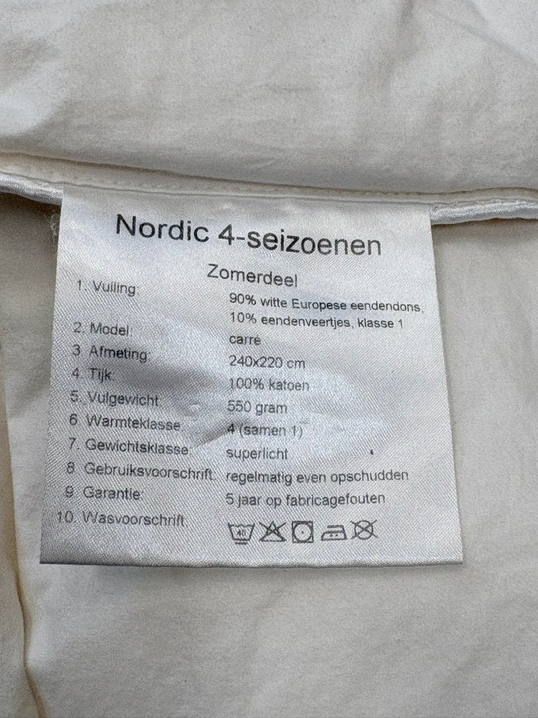 Nordic 4 seizoenen dekbed  240x220 - 90% dons, Ophalen, Lits-jumeaux, Wit, Knoopsluiting