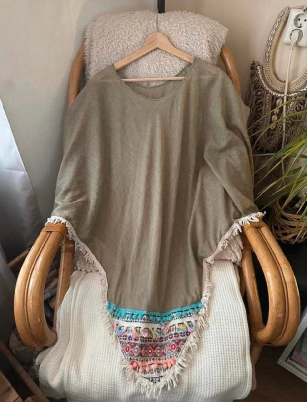 Groene poncho met franjes in bohemian style - onesize, Ophalen of Verzenden, Zo goed als nieuw, Groen, Overige typen