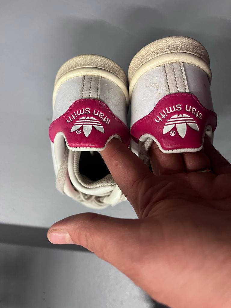 Adidas Stan Smith gympen wit/roze - Maat 30, Ophalen of Verzenden, Gebruikt, Meisje, Sportschoenen