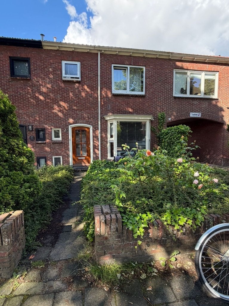 Gemeubileerde woning met 5 slaapkamers in Leeuwarden, Huizen en Kamers, 50 m² of meer, Leeuwarden