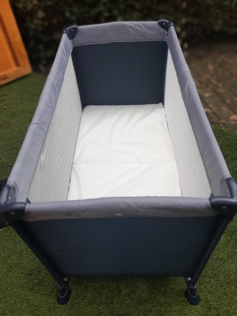campingbedje, Kinderen en Baby's, Babywiegjes en Ledikanten, Ophalen, Zo goed als nieuw, Reisbedje