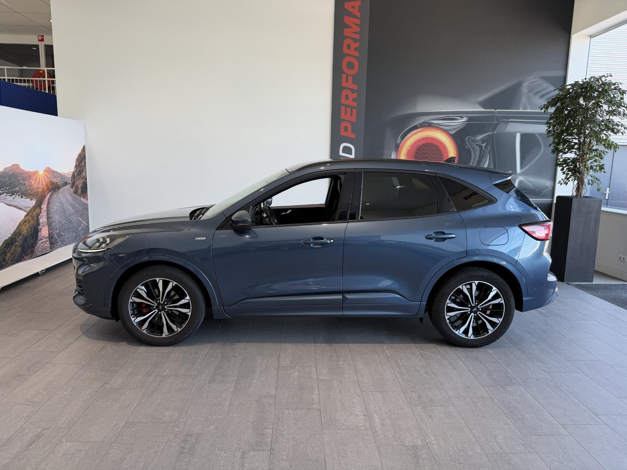 Ford Kuga ST-Line X | 150PK | TREKHAAK | WINTER PACK | ADAPT, Klanten@ford.com, Blauw, Handgeschakeld, Ford Nederland B.V.