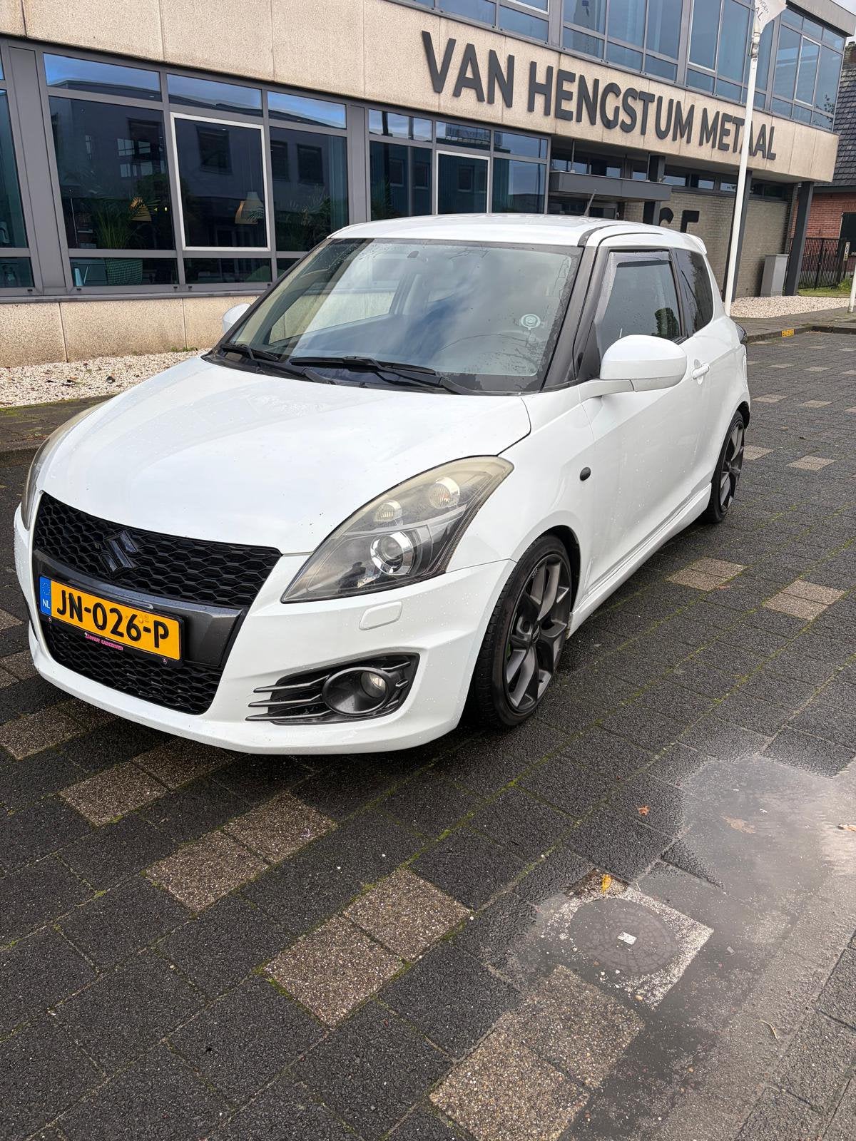 Suzuki Swift 1.6 3D Sport 2012 Wit, Auto's, Voorwielaandrijving, 136 pk, 4 cilinders, Handgeschakeld