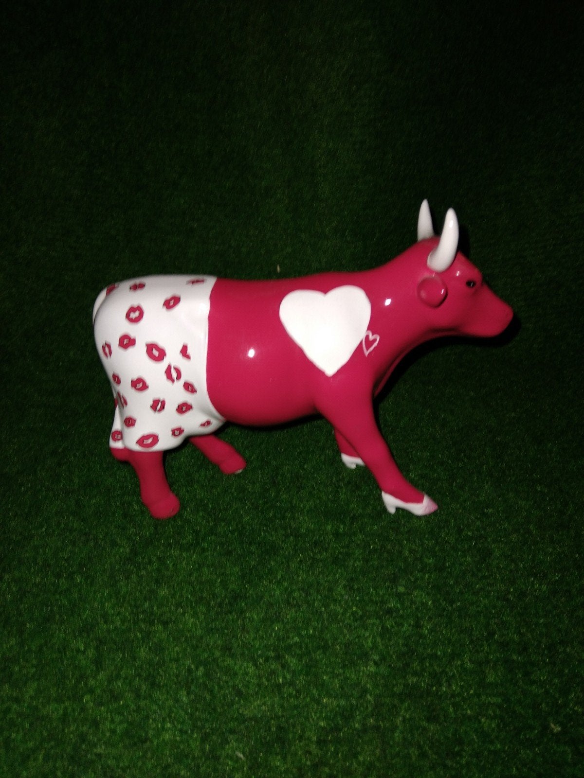 Cow Parade Koe "Moocho Amor" MEDIUM, Ophalen of Verzenden, Zo goed als nieuw, Dier