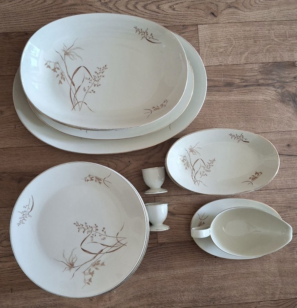 Vintage Porseleinen servies met Grassen & Goudrand jaren 50, Ophalen