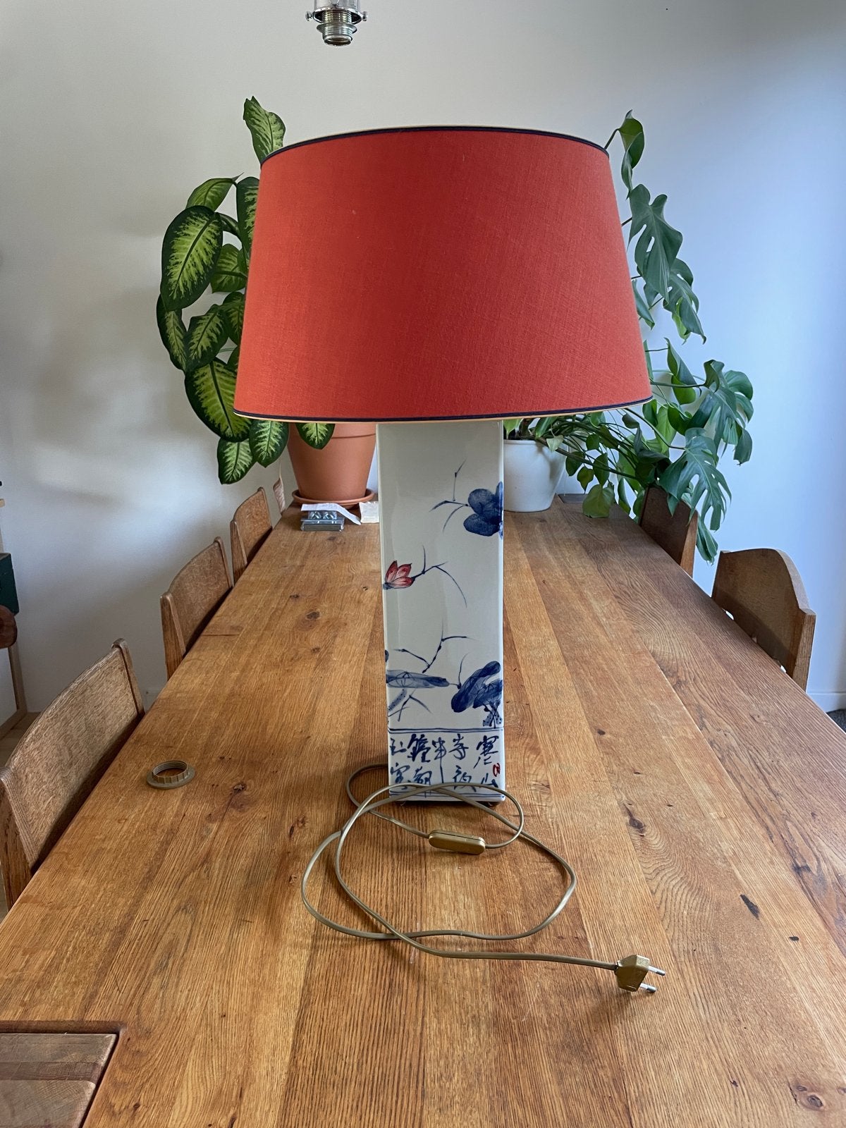 Chinese porseleinen tafellamp met handgeschilderde decoratie, Ophalen of Verzenden