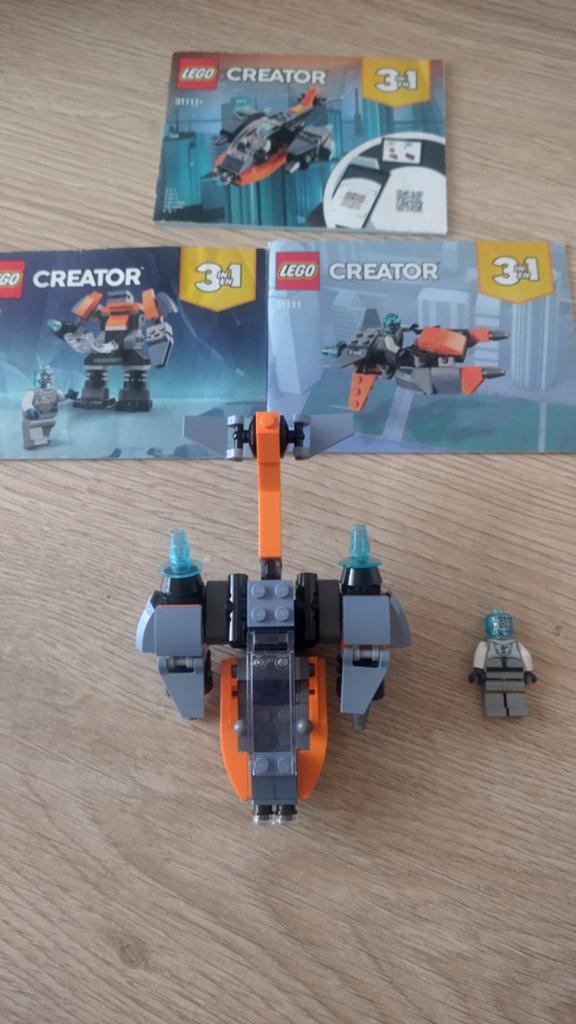 LEGO Creator 31111 Cyber Drone 3-in-1 met minifiguur, Compleet, Lego, Ophalen of Verzenden, Zo goed als nieuw