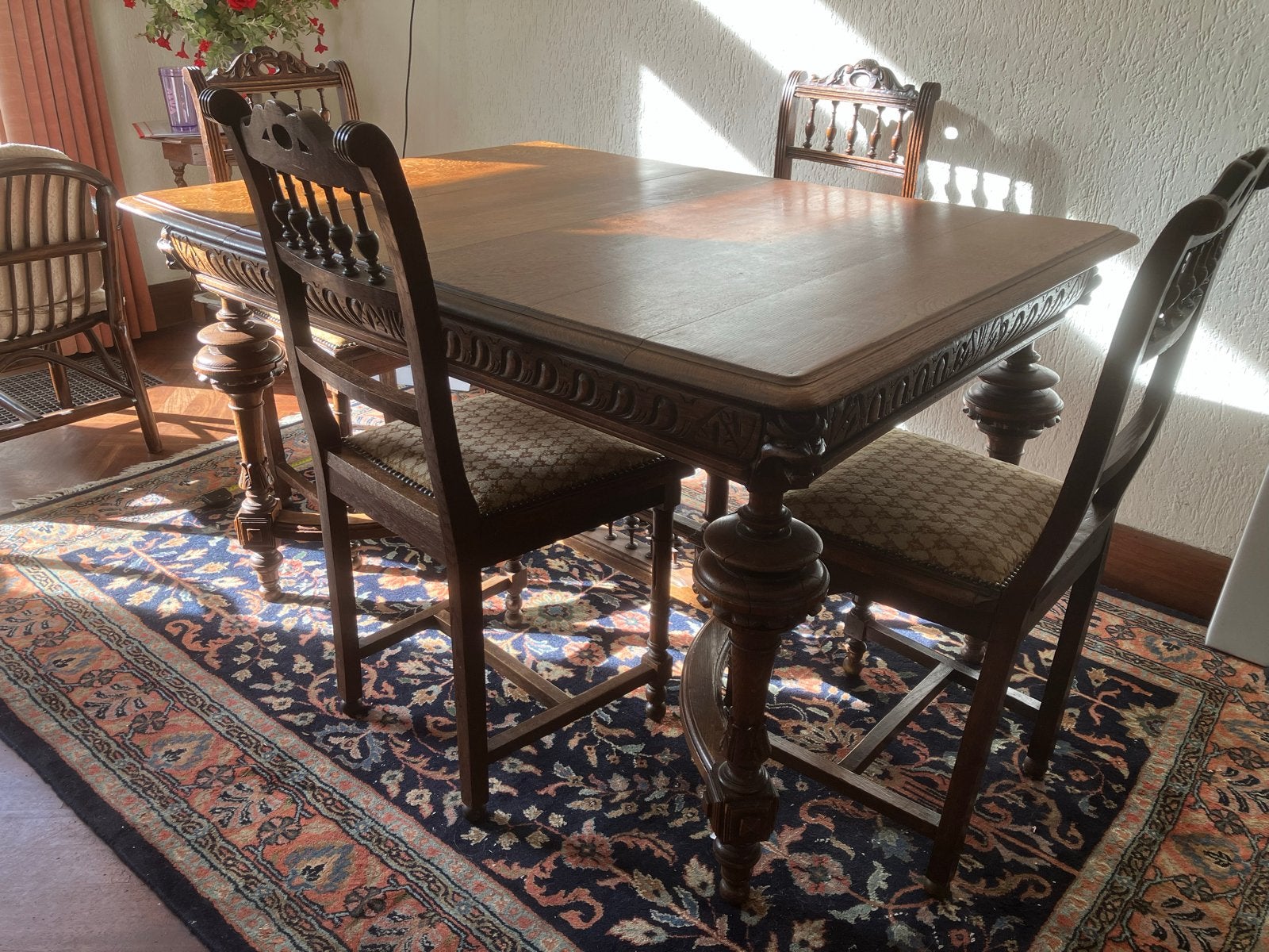 Antieke Mechelse Tafel met 4 Bijpassende Stoelen, Antiek en Kunst, Ophalen