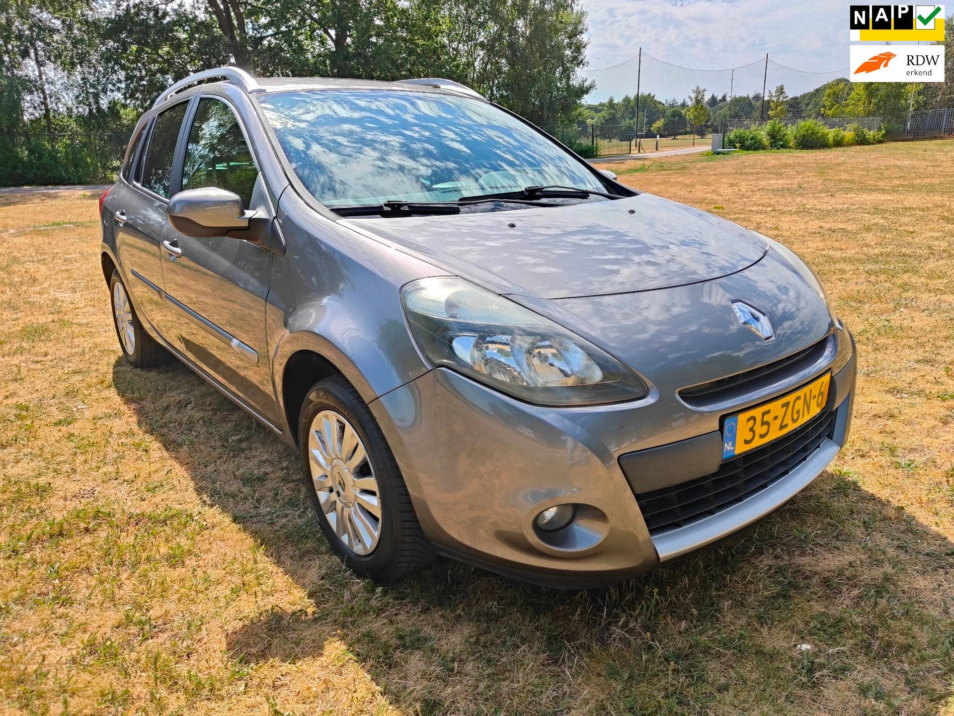 Renault Clio Estate 1.2 TCE Collection, Auto's, Voorwielaandrijving, Euro 5, Gebruikt, 1095 kg
