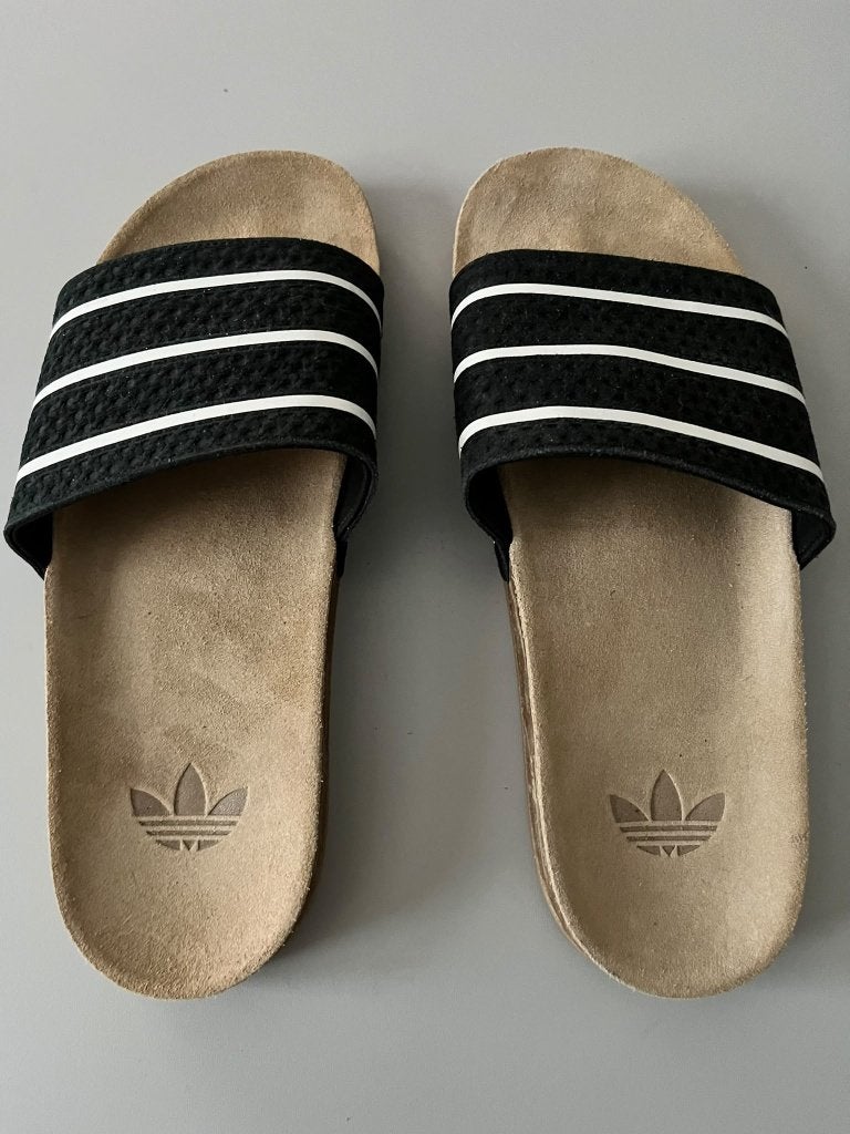 Adidas Originals adilette badslippers maat 44,5 Nieuw!, Slippers, Zwart, Nieuw, Ophalen of Verzenden