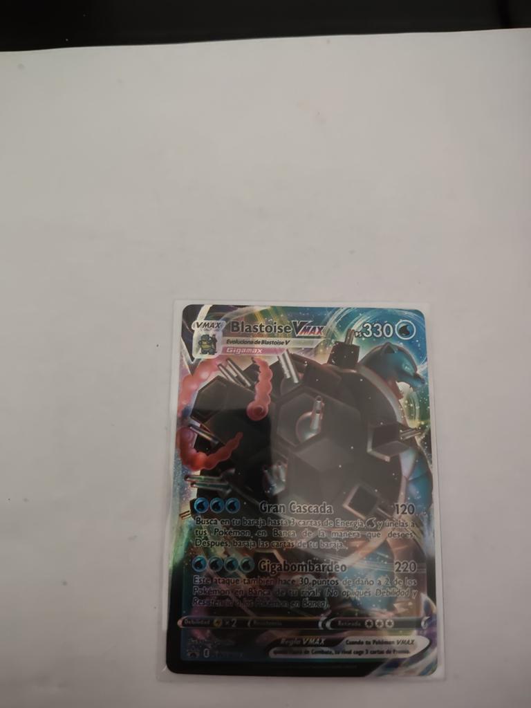Pokémon Kaart: Blastoise VMAX (Spaans), Ophalen of Verzenden, Zo goed als nieuw, Losse kaart