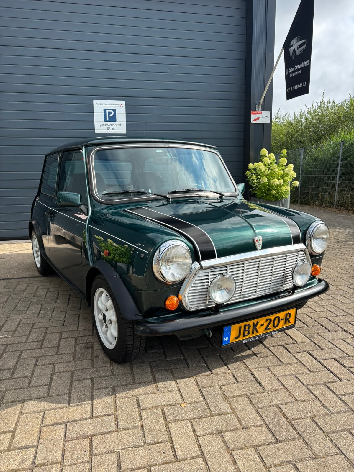 Classic mini italian job bouwjaar 1993, Auto's, Voorwielaandrijving, Zwart, 4 cilinders, Bedrijf