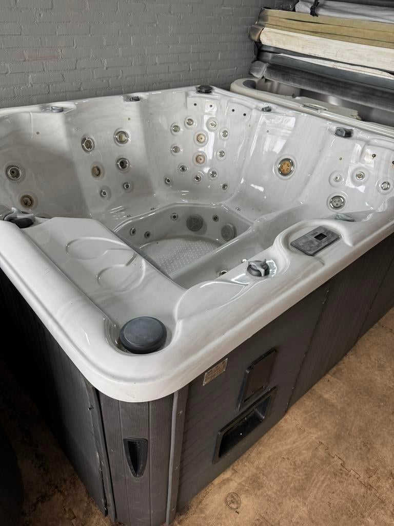 Leuke SunSpa spa 220x210 met werk., Ophalen of Verzenden, Gebruikt