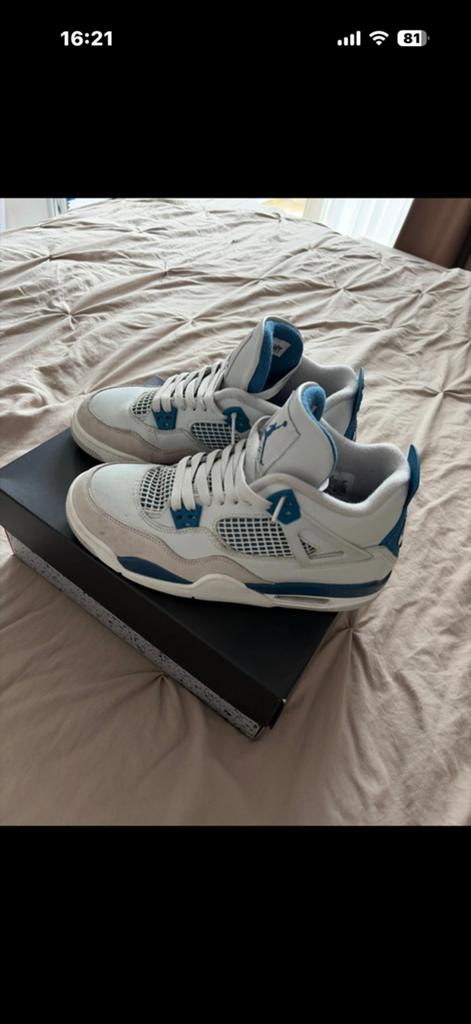 Jordan 4 retro military bleu maat 40 origineel, Ophalen, Wit, Sneakers of Gympen, Zo goed als nieuw